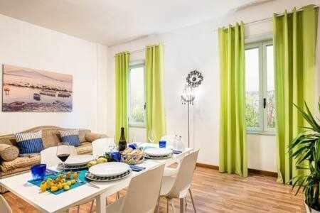 סורנטו Gocce Villas - Joes Flat 1 Modern מראה חיצוני תמונה